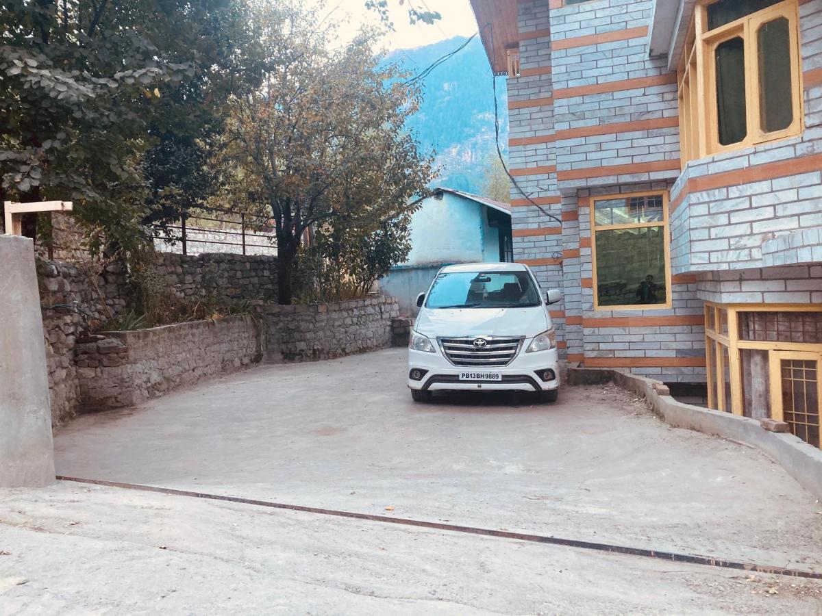 Woods Villa- A Luxury Mountains View Cottages Manāli Zewnętrze zdjęcie