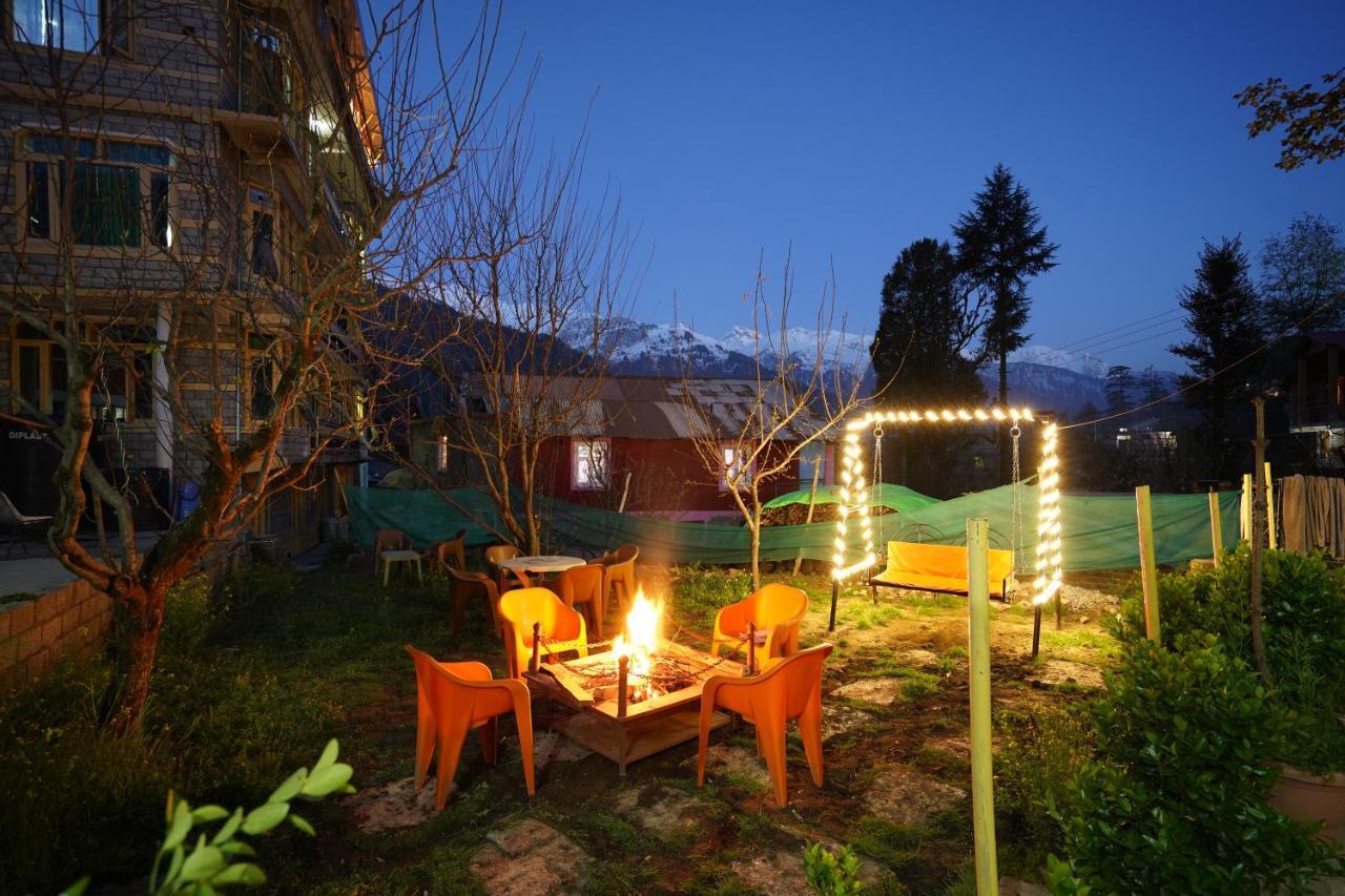 Woods Villa- A Luxury Mountains View Cottages Manāli Zewnętrze zdjęcie