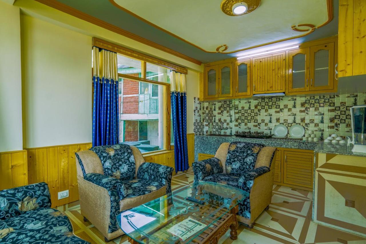 Woods Villa- A Luxury Mountains View Cottages Manāli Zewnętrze zdjęcie