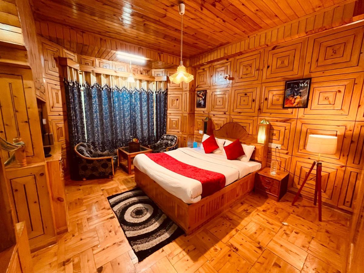 Woods Villa- A Luxury Mountains View Cottages Manāli Zewnętrze zdjęcie