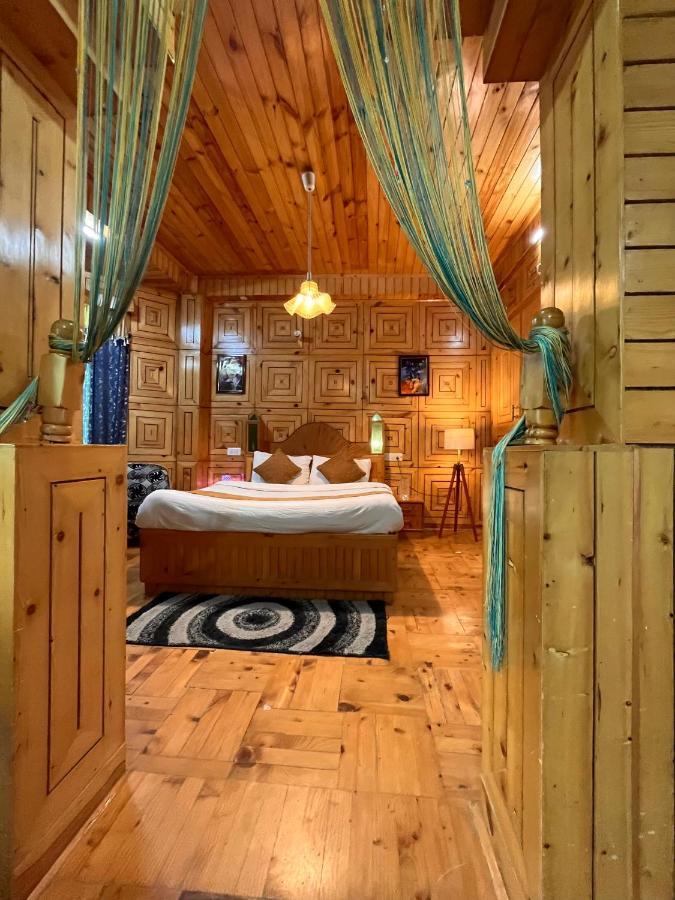 Woods Villa- A Luxury Mountains View Cottages Manāli Zewnętrze zdjęcie