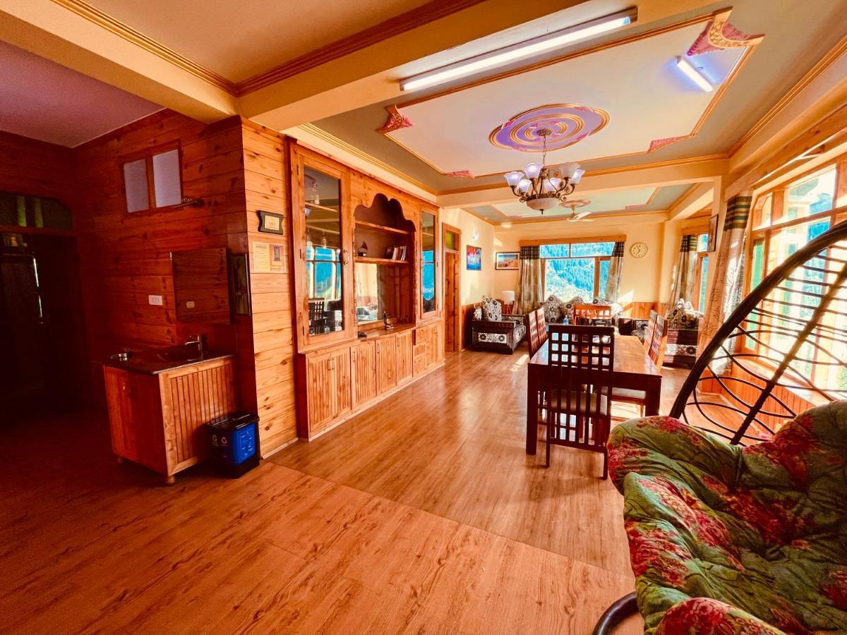 Woods Villa- A Luxury Mountains View Cottages Manāli Zewnętrze zdjęcie