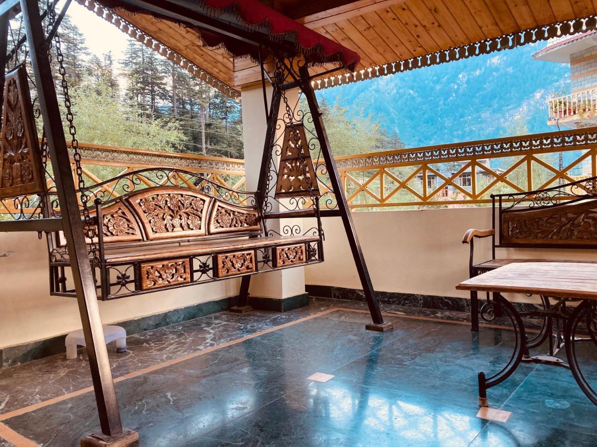 Woods Villa- A Luxury Mountains View Cottages Manāli Zewnętrze zdjęcie