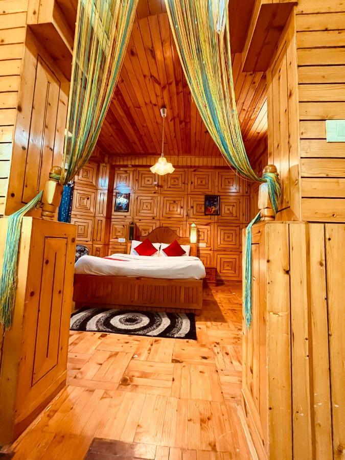 Woods Villa- A Luxury Mountains View Cottages Manāli Zewnętrze zdjęcie