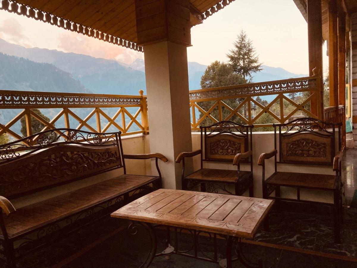Woods Villa- A Luxury Mountains View Cottages Manāli Zewnętrze zdjęcie