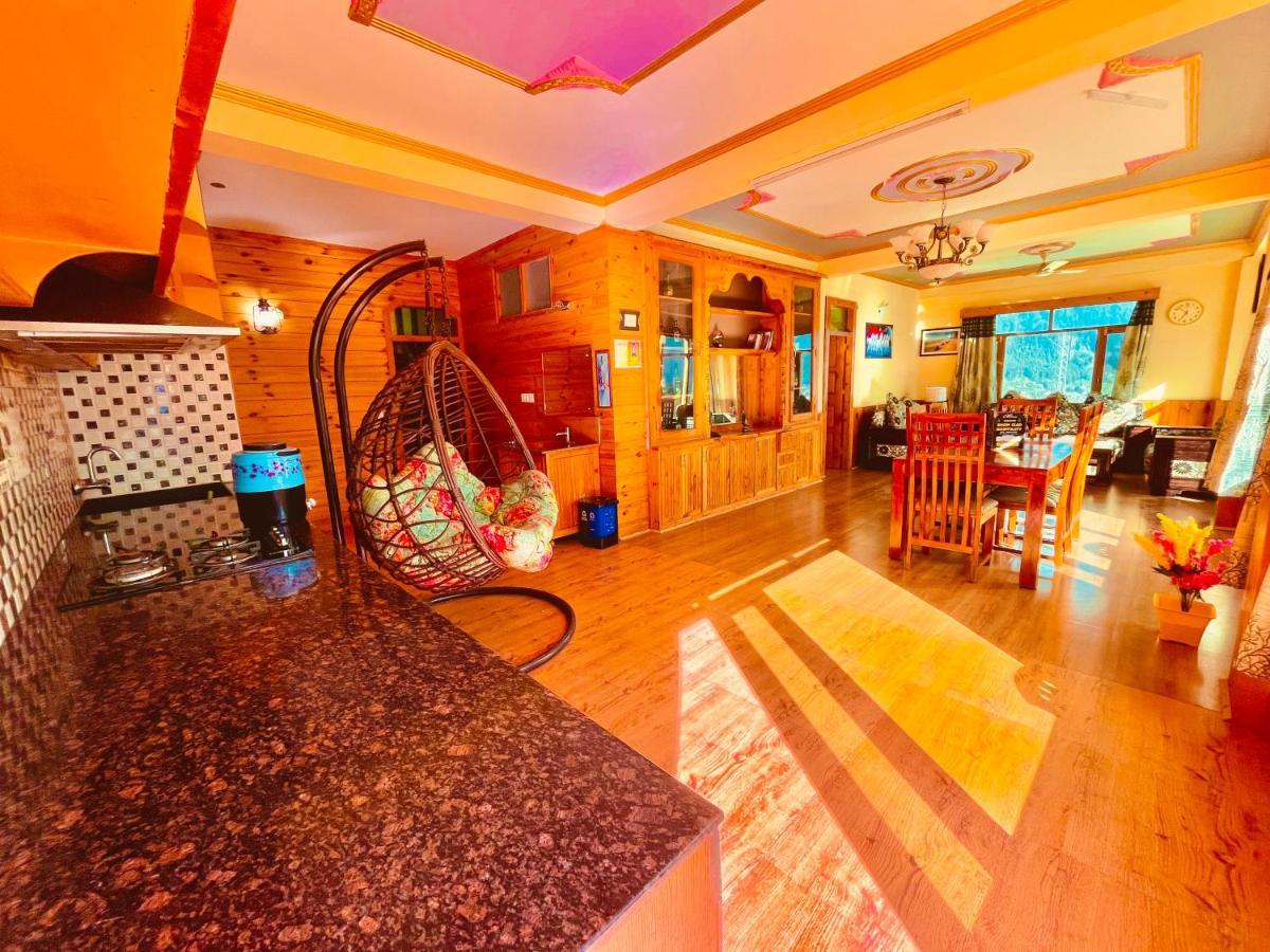 Woods Villa- A Luxury Mountains View Cottages Manāli Zewnętrze zdjęcie