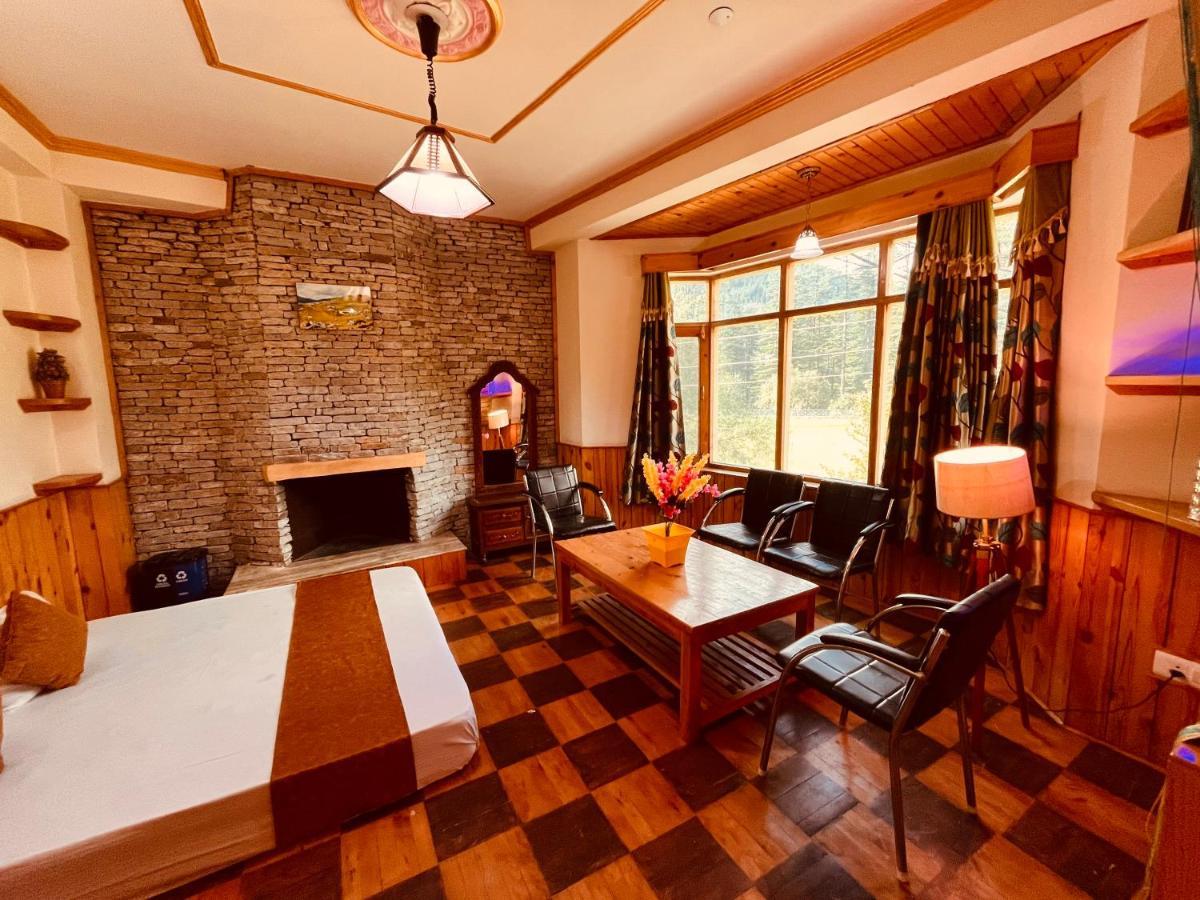 Woods Villa- A Luxury Mountains View Cottages Manāli Zewnętrze zdjęcie